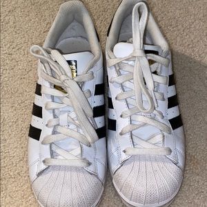Adidas superstars